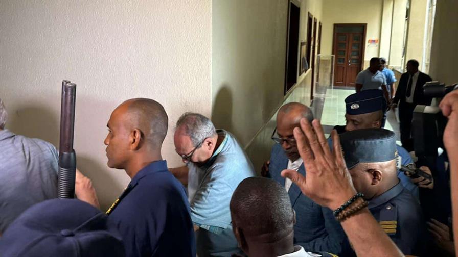 Imputados de presunto fraude de Barra Pay&aacute;n permanecer&aacute;n detenidos; recusan a la jueza