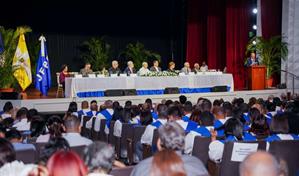 El Instituto Jos&eacute; Francisco Pe&ntilde;a G&oacute;mez grad&uacute;a 914 alumnos