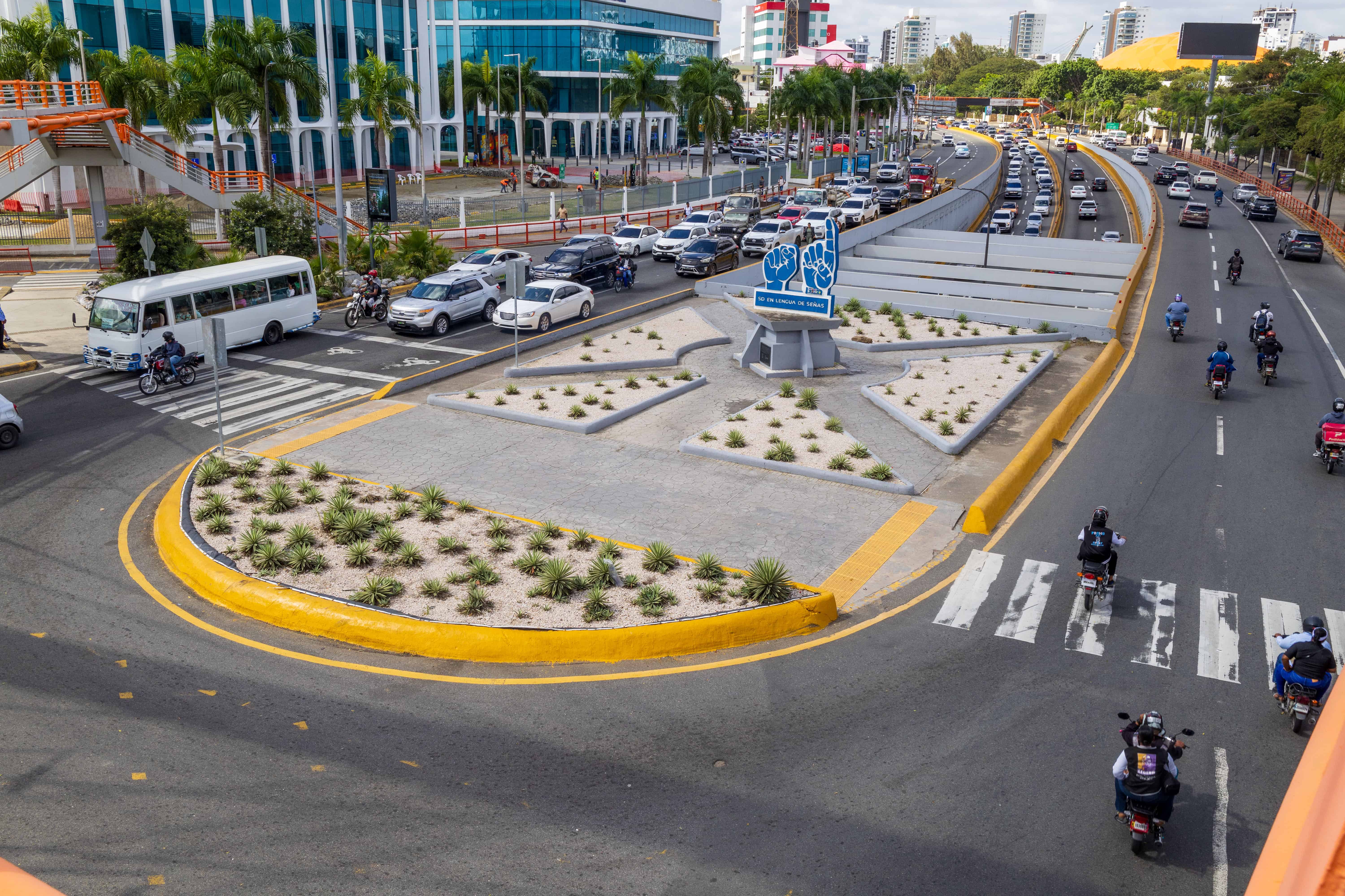 Cruce de Cebra en kla avendia 27 de febrero.