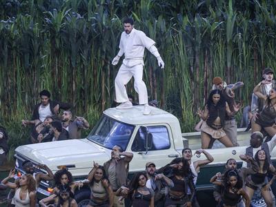 Concierto de Bad Bunny en el Super Bowl: oda al orgullo latino