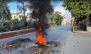Estudiantes de la UASD en SFM protestan por cierre del comedor y deterioro de infraestructuras