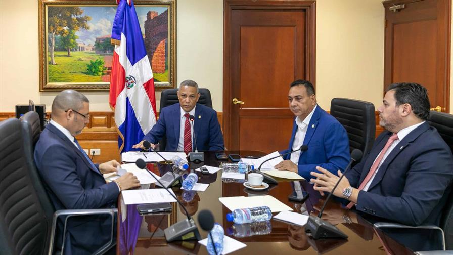 La primera ley del 2026: Abinader promulga normativa que crea la DNI