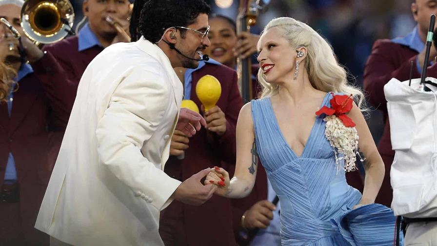 El sello dominicano llega al Super Bowl: Lady Gaga brilla vestida por Ra&uacute;l L&oacute;pez (Luar)