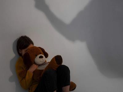 Violencia contra los muchachos