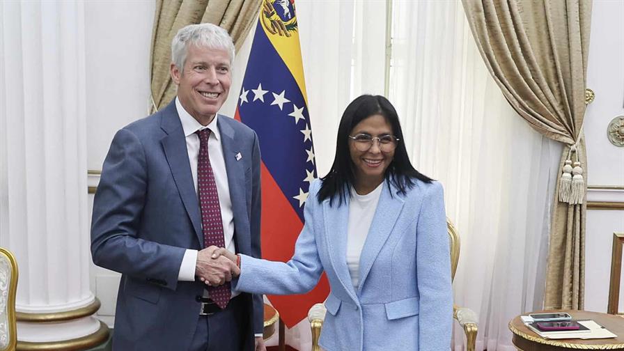 El secretario de Energ&iacute;a de EE. UU. sostiene reuni&oacute;n con Delcy Rodr&iacute;guez