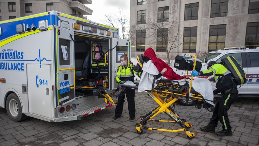 Al menos diez personas mueren en un tiroteo en una escuela del oeste de Canad&aacute;
