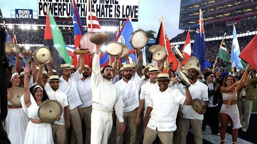 Bad Bunny resignific&oacute; el God Bless Am&eacute;rica para M&eacute;xico ante el odio de Trump