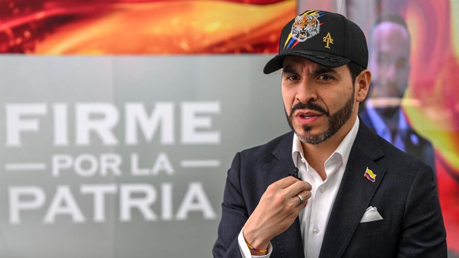 Presidenciable opositor de Colombia promete bombardear a campamentos narco con respaldo de EE.UU.