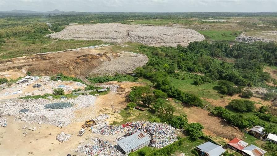 El Gobierno inicia cierre t&eacute;cnico del vertedero de Duquesa con apoyo de organismos internacionales