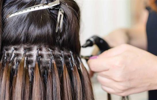 Las extensiones de pelo, un c&oacute;ctel de t&oacute;xicos peligroso para la salud