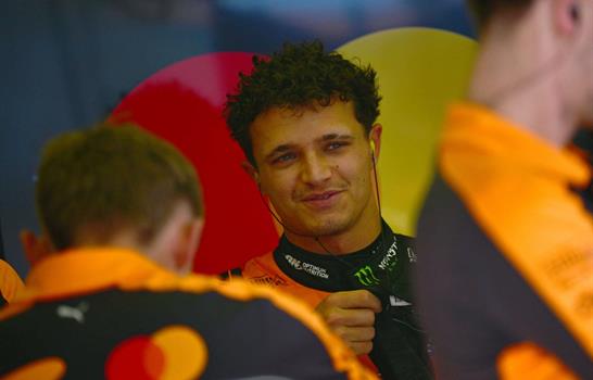 Lando Norris marca el ritmo en Bar&eacute;in, Hamilton pide igualdad en la F1