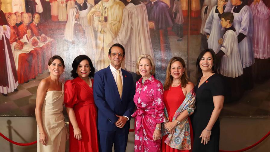 Heart Care Dominicana rinde homenaje a Susana Messina de Caro en una velada musical