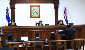 Juezas deciden incidentes de hasta 350 p&aacute;ginas en caso de exprocurador Jean Alain