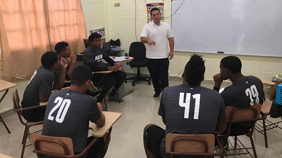 La MLB se toma muy en serio el pupitre