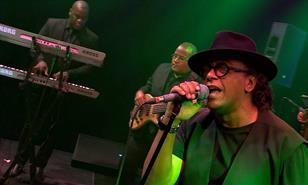 Si yo fuera asesor ling&uuml;&iacute;stico del cantante Sergio Vargas