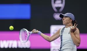 Iga Swiatek avanza a cuartos en el Torneo de Doha, Andreeva cae eliminada