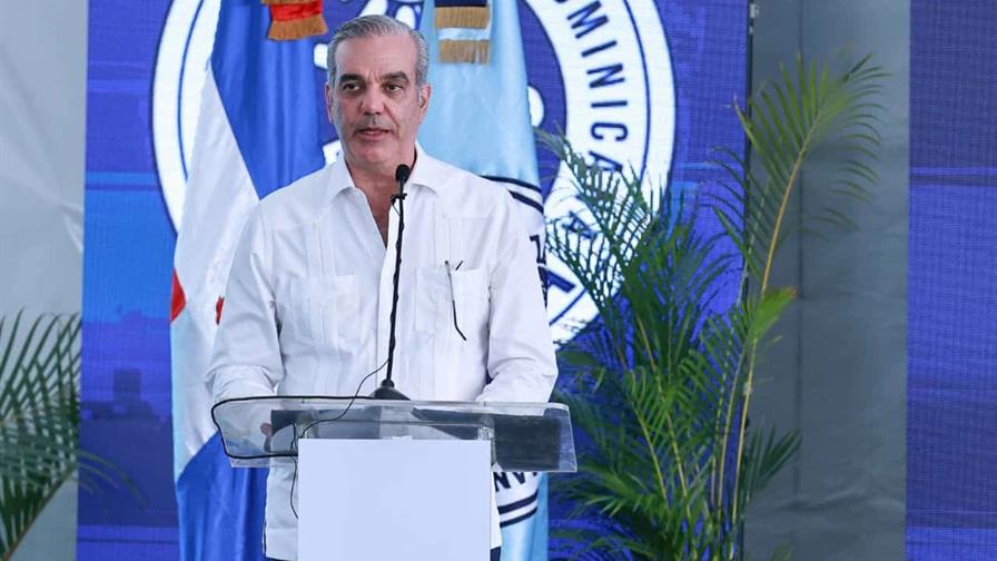 Abinader se la deja caer a la oposici&oacute;n en la inauguraci&oacute;n del acueducto de Azua