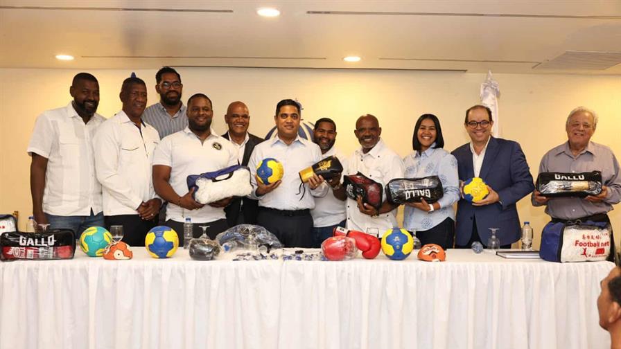 Presidente Abinader y ministro Cruz aseguran que coliseo de boxeo "es intocable"