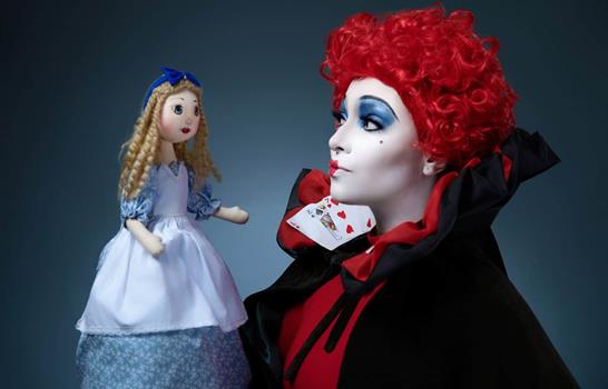 Patricio Le&oacute;n regresa a escena con el cl&aacute;sico de la literatura Alicia en el pa&iacute;s de las maravillas