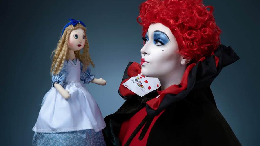 Patricio Le&oacute;n regresa a escena con el cl&aacute;sico de la literatura Alicia en el pa&iacute;s de las maravillas