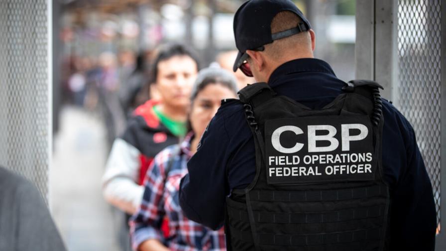 Acusan a un supervisor de Inmigraci&oacute;n por dar albergue a una mujer indocumentada en Texas