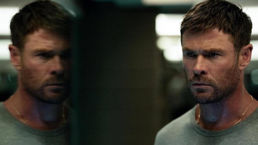 "Crime 101" encabeza una cartelera cargada de adrenalina, romance y terror