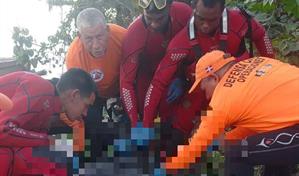 Defensa Civil recupera el cuerpo del motorista que cay&oacute; al r&iacute;o Isabela durante accidente de tr&aacute;nsito