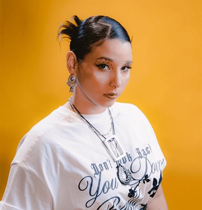 Merlis Camilo lanza su nuevo tema "Mil a&ntilde;os luz (Reimagined)"