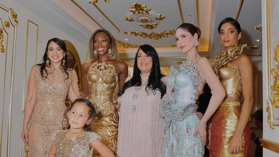 Giannina Azar deslumbra en el NYFW con su colecci&oacute;n "Juliette", moda con causa