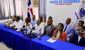 Regidores de Santo Domingo Oeste rechazan transferencia de 10 millones de pesos