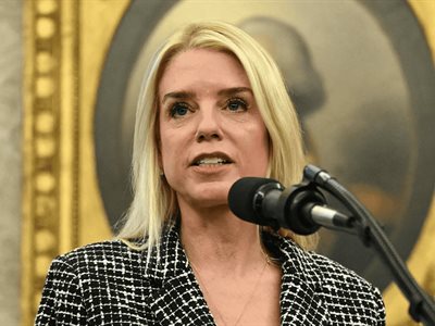 Trump elogia su fiscal general tras audiencia de Jeffrey Epstein