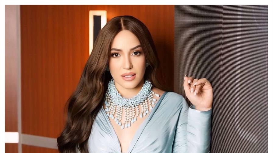 Karen Yapoort regresa como conductora de la Alfombra Roja de los Premios Soberano