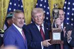 Trump recibe un premio de la industria por ser el campe&oacute;n indiscutible del carb&oacute;n