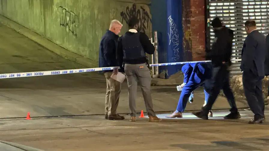 Un adolescente muerto y otros dos heridos en tiroteo durante pelea en el Bronx