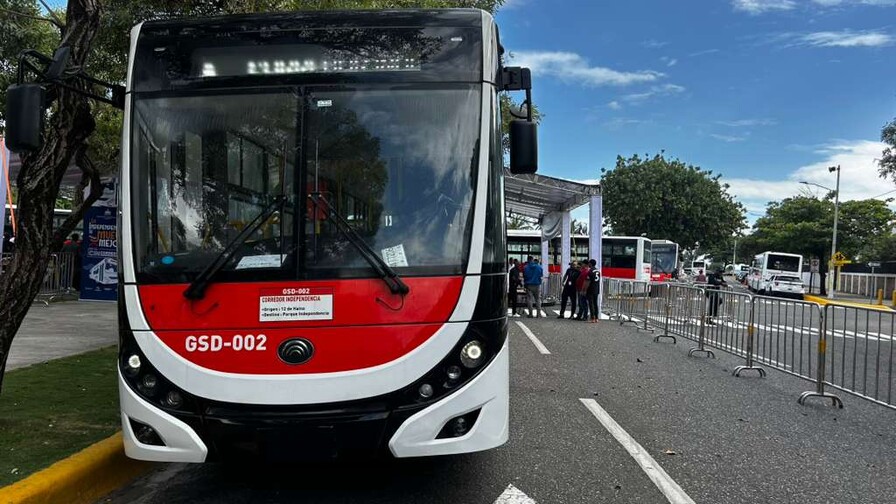 Abinader pone en marcha el corredor de la avenida Independencia; pasaje costar&aacute; RD$35