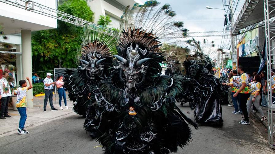 Carnaval: FundéuRAE aclara normas de escritura para festividades populares Carnaval: FundéuRAE aclara normas de escritura para festividades populares