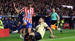 Atl&eacute;tico de Madrid humilla al Bar&ccedil;a y se acerca a la final de Copa