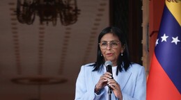 Delcy Rodr&iacute;guez informa que diplom&aacute;ticos viajar&aacute;n a EE. UU. para el inicio de relaciones