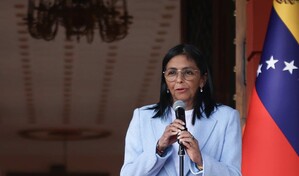 Delcy Rodr&iacute;guez informa que diplom&aacute;ticos viajar&aacute;n a EE. UU. para el inicio de relaciones