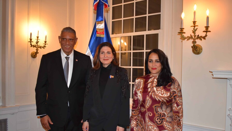 Embajada de RD en EE. UU. celebra recepci&oacute;n para dominicanos reconocidos en Dominicans On the Hill