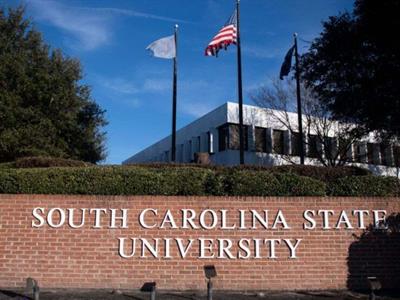 Dos muertos y un herido por tiroteo en universidad al sur de EE. UU.