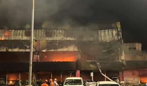 Empleados de L&R Comercial de Villa Mella lograron salir ilesos del incendio