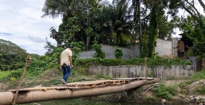 En Cancino Adentro construyen un puente improvisado por cuarta vez