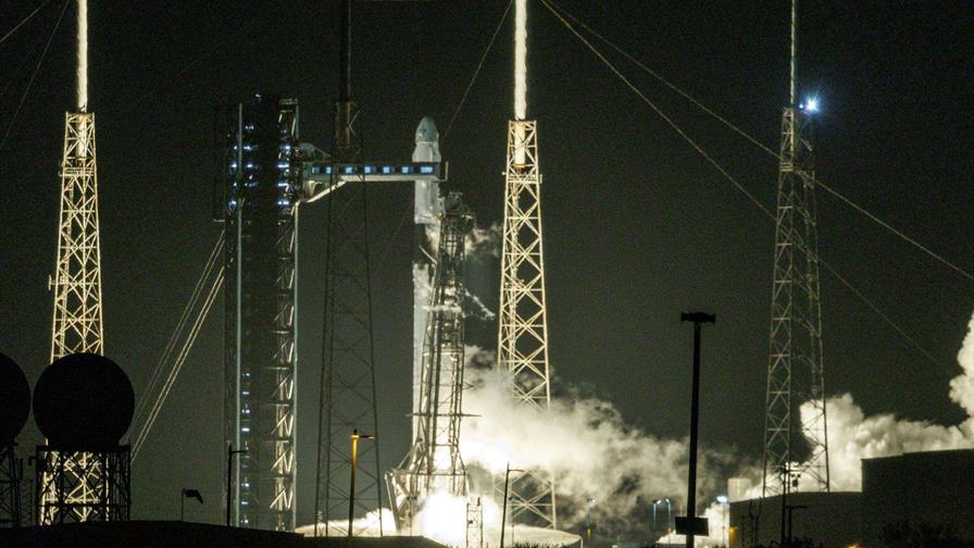 Despega con &eacute;xito la misi&oacute;n Crew-12 de relevo tras una emergencia m&eacute;dica en la EEI