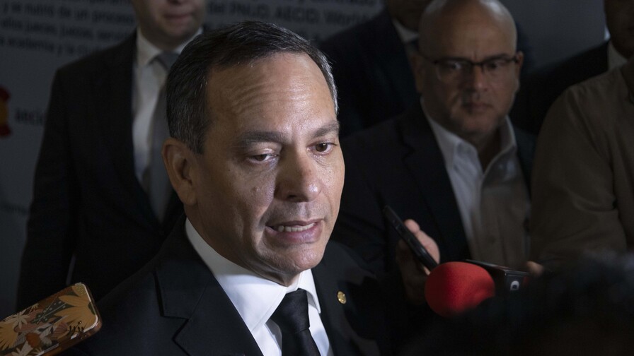 Presidente de la Suprema propone resolver m&aacute;s conflictos entre menores fuera de los tribunales