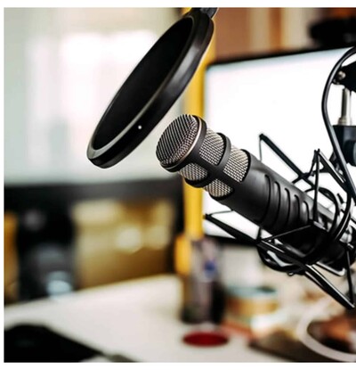 La radio celebra su d&iacute;a adapt&aacute;ndose a los retos de la era digital