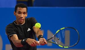 De Mi&ntilde;aur y Auger-Aliassime pasan a cuartos en torneo ATP de R&oacute;terdam