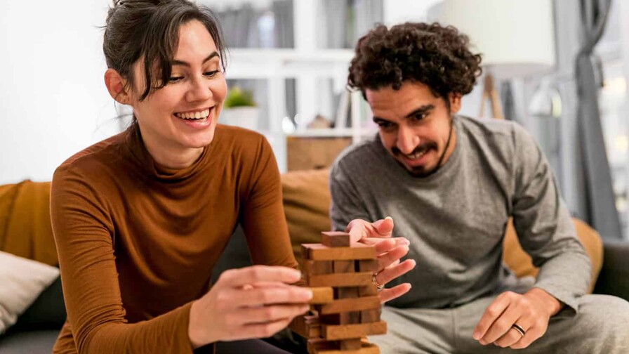 C&oacute;mo recuperar la chispa en pareja m&aacute;s all&aacute; de los juegos virales