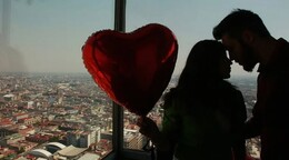 San Valent&iacute;n se reinventa en EE. UU.: m&aacute;s autorregalos, familia y menos amor rom&aacute;ntico