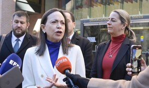 Machado dice que vuelve a Venezuela y pide ayuda a para la reconstrucción democrática